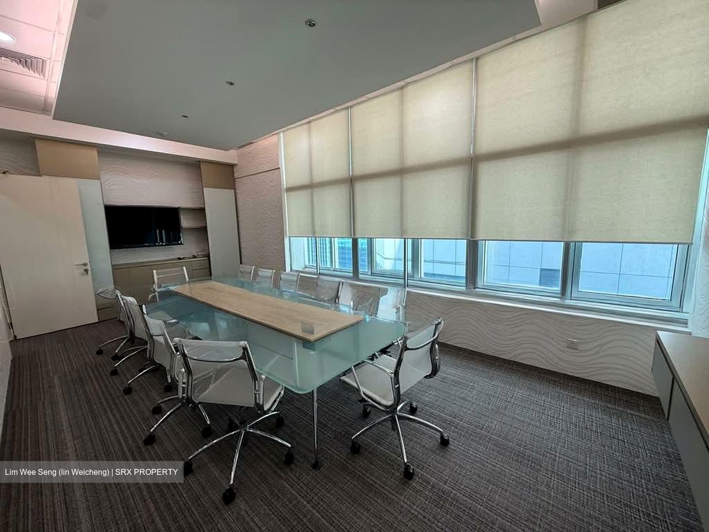The Octagon (D1), Office #558225941